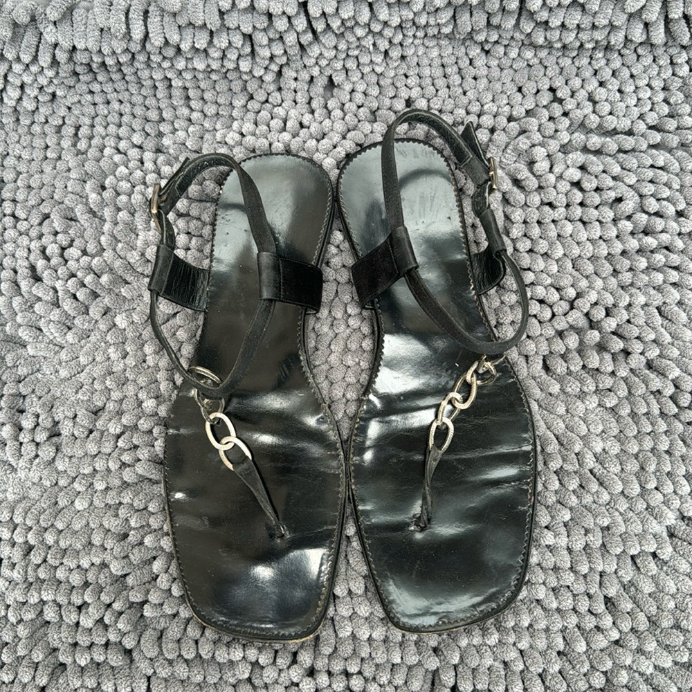Gucci sandals 6.5B